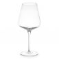 Preview: Calix Rotweinglas 0,5 l. Durch die sanfte wellige Linienführung des Designs wird das Weinglas zu einem außergewöhnlichen Originalstück. Das Rotweinglas Calix ist in seiner sanften Formgebung für viele Weinsorten geeignet. Die Blume des Lebens ist auf dem
