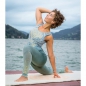 Preview: The Spirit of OM Yoga-Top - Bakti.  Farbe: green/smaragd mit mikrofeinem Rosenquarz in der Druckfarbe. Bio-Baumwolle. Bio-energetische Kleidung und Naturtextilien. Ökologisch - Ganzheitlich - Fair.