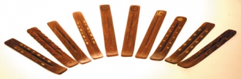 Räucherstäbchen-Halter aus Holz - Überraschungs-Motiv