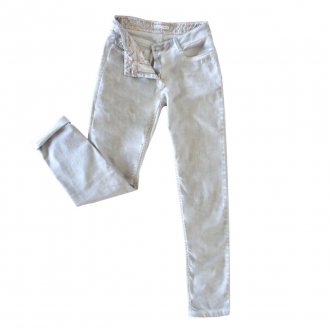 The Spirit of OM Jeanshose aus Bio-Baumwolle. Farbe: silbergrau. Der elastische Bio-Jeans-Stoff hat eine effektvolle Struktur, bietet eine perfekte und bequeme Passform und ist angenehm blickdicht. Bio-Energetische  Kleidung und Naturtextilien. Ökologisch
